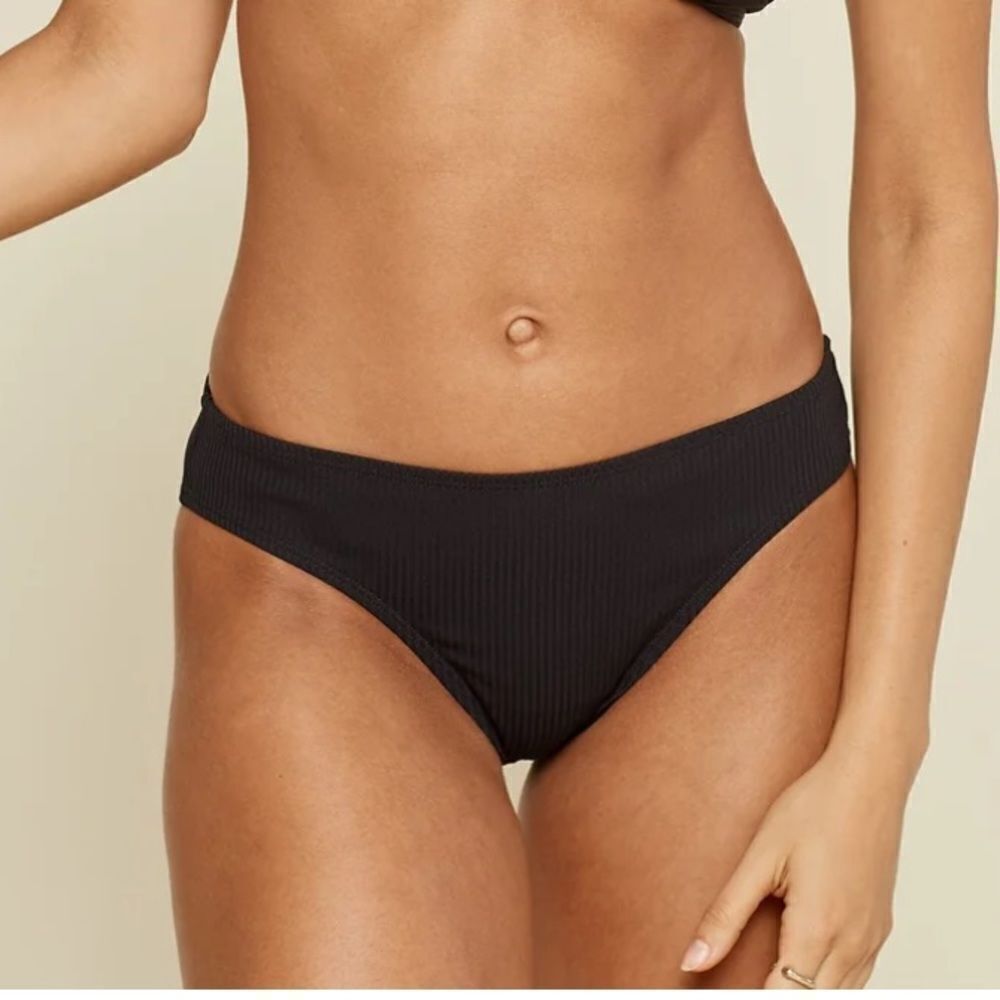 Andie The cheeky Bottom size XL
New without tags -